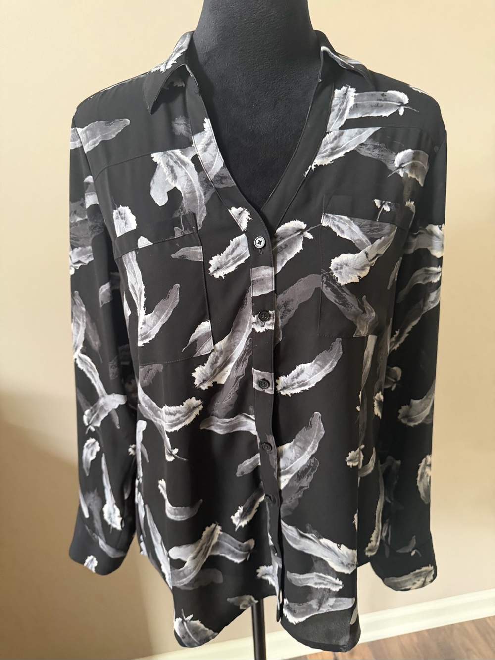 Express Black Gray White FeatherPrint Button Rolltab Sleeve Blouse MED Semisheer